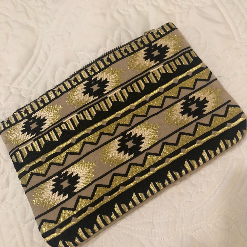 Small zipper clutch